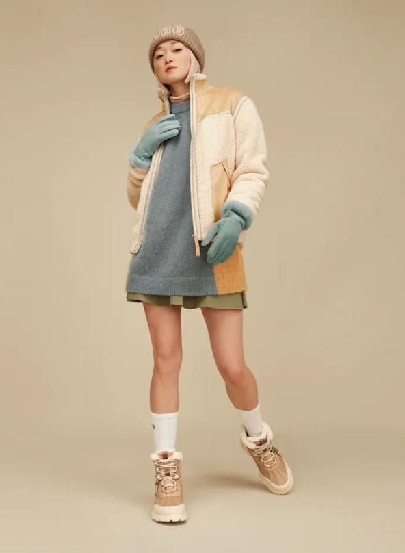 【売り切れ続出！大人気カラー】新品・未使用　UGG/アグ ニット帽 102345