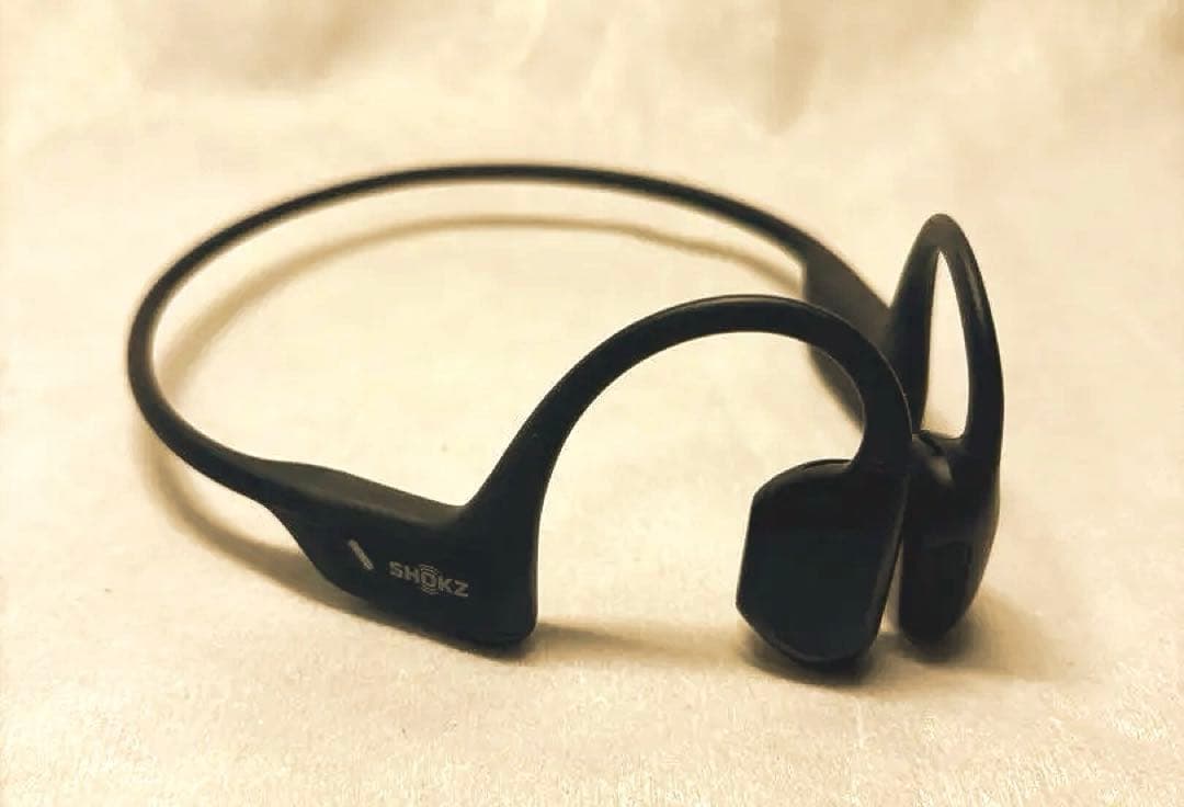 骨伝導イヤホン OpenRun Pro ブラック 充電ケーブル２本 アダプタ付き