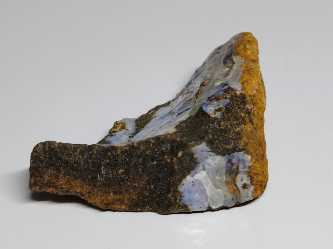 H-5 ボルダーオパール 42g 蛋白石 原石 鑑賞石 自然石 鉱石 鉱物 鉱石