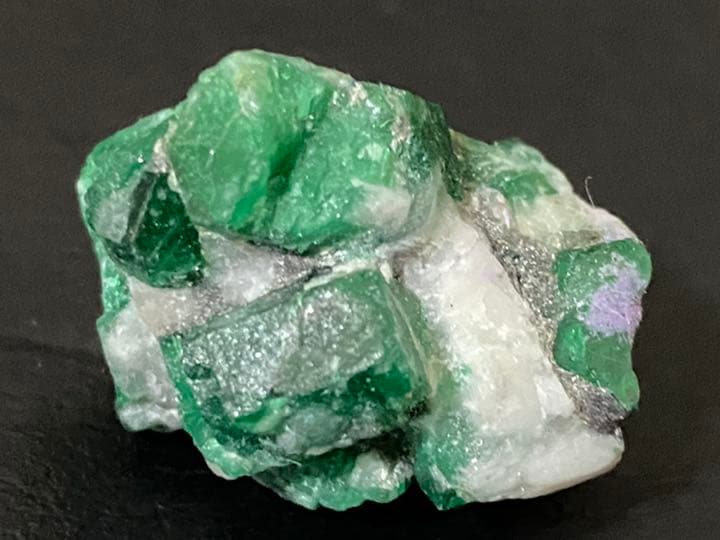 エメラルド　11g