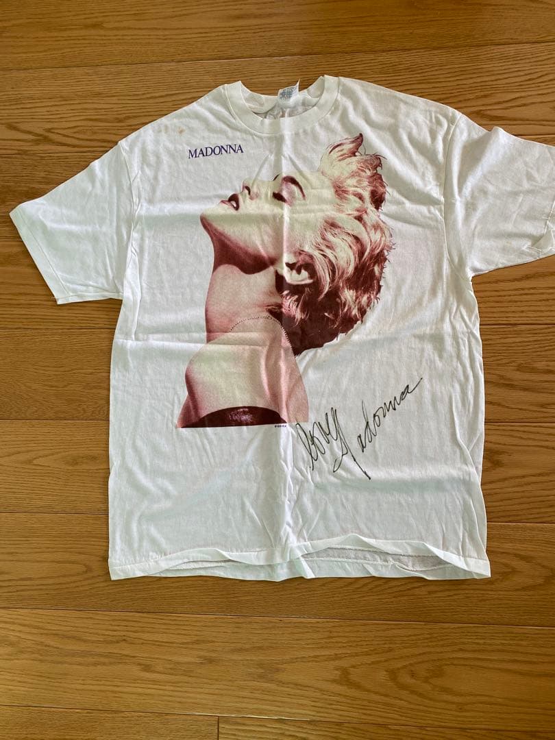 C*8様 貴重　直筆サイン入りマドンナ ビンテージ 半袖Tシャツ保証書付き