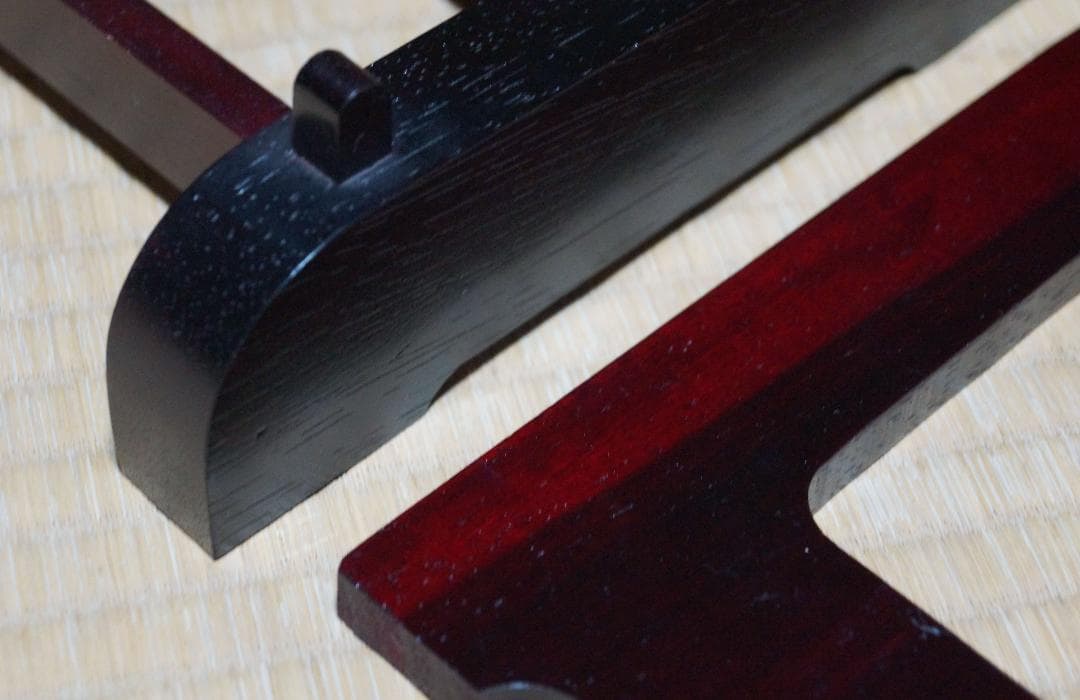 大型唐木紫檀 背もたれタイプ組込皿立て スタンド 飾るお皿 スタンド位置調整可