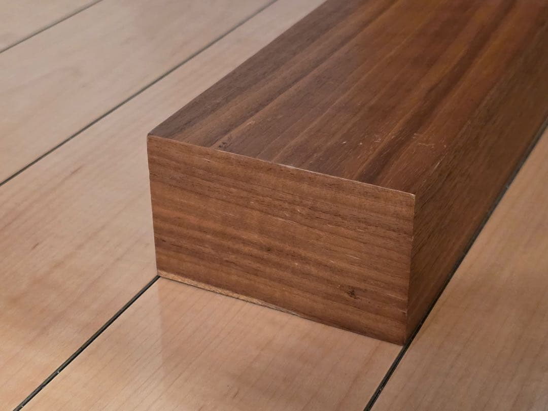 【最終価格】【送料込み】【ACTUS】 OWN-Fダイニングテーブル