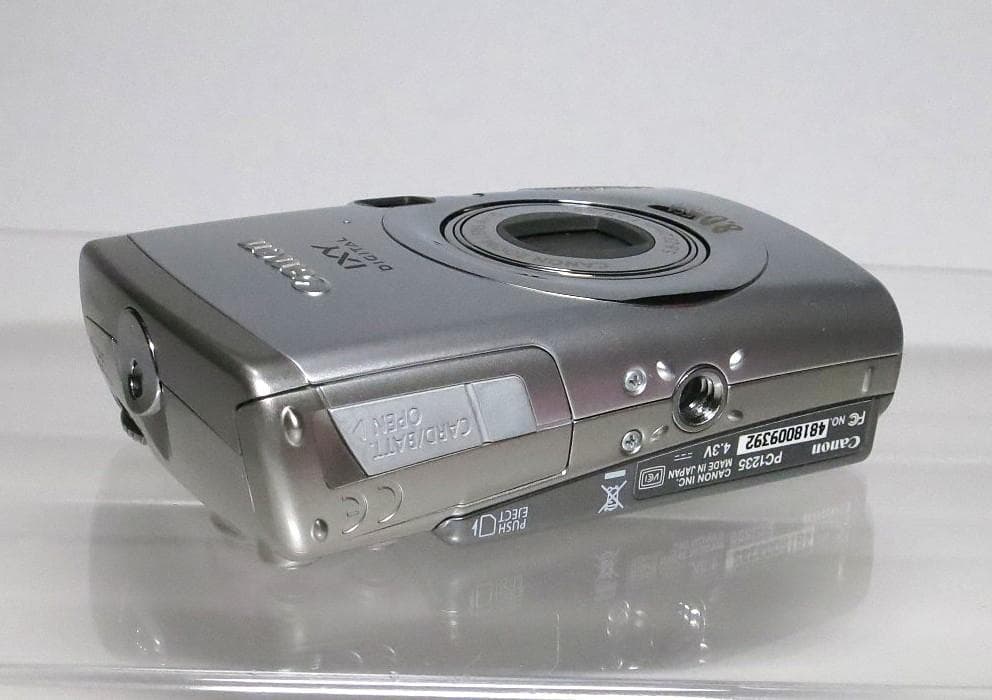 IXY DIGITAL 810 IS 動作品　バッテリー、充電器付属