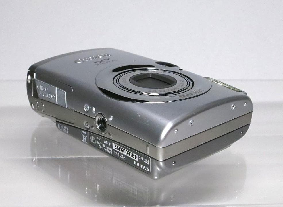 IXY DIGITAL 810 IS 動作品　バッテリー、充電器付属