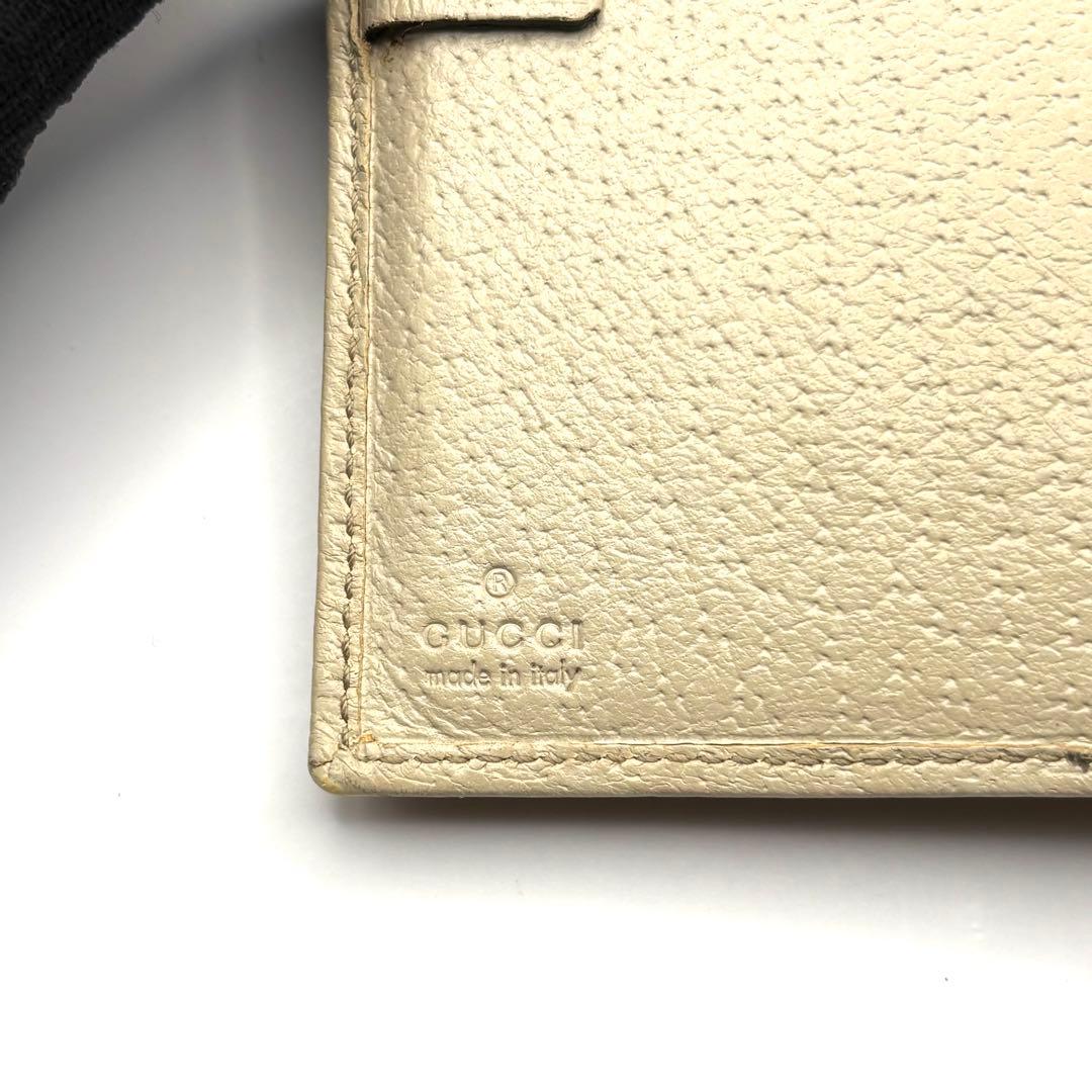 グッチ 折り財布 GGキャンバス ロゴ プレート アイボリー ファスナー
