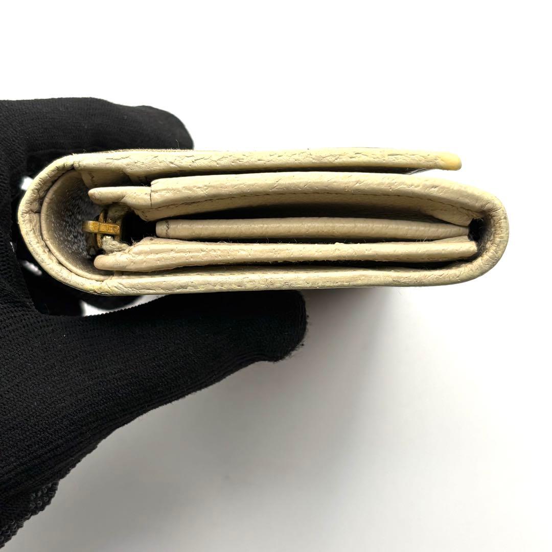 グッチ 折り財布 GGキャンバス ロゴ プレート アイボリー ファスナー