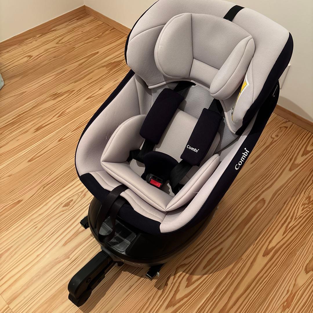 combi クルムーヴ ISOFIX チャイルドシート　ネイビー　取説あり