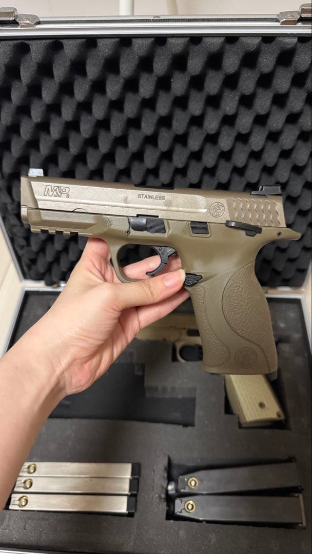 東京マルイM&P 9 V CUSTOM デザートウォーリア 4.3 ガンケース付