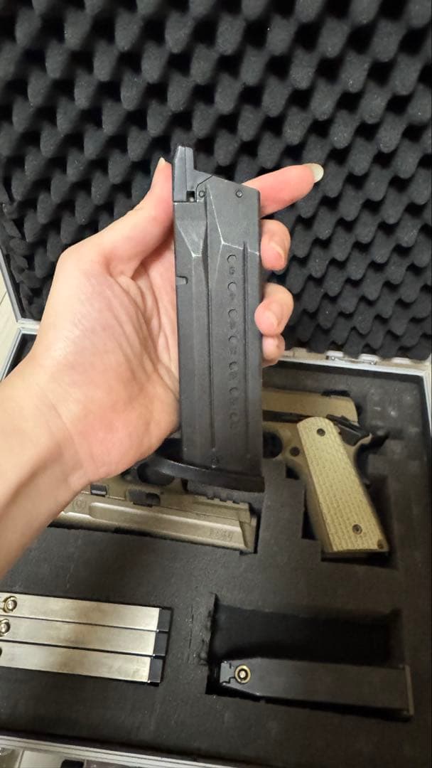 東京マルイM&P 9 V CUSTOM デザートウォーリア 4.3 ガンケース付