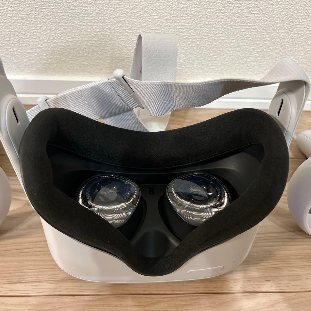 ヘッドホン  QUEST 2