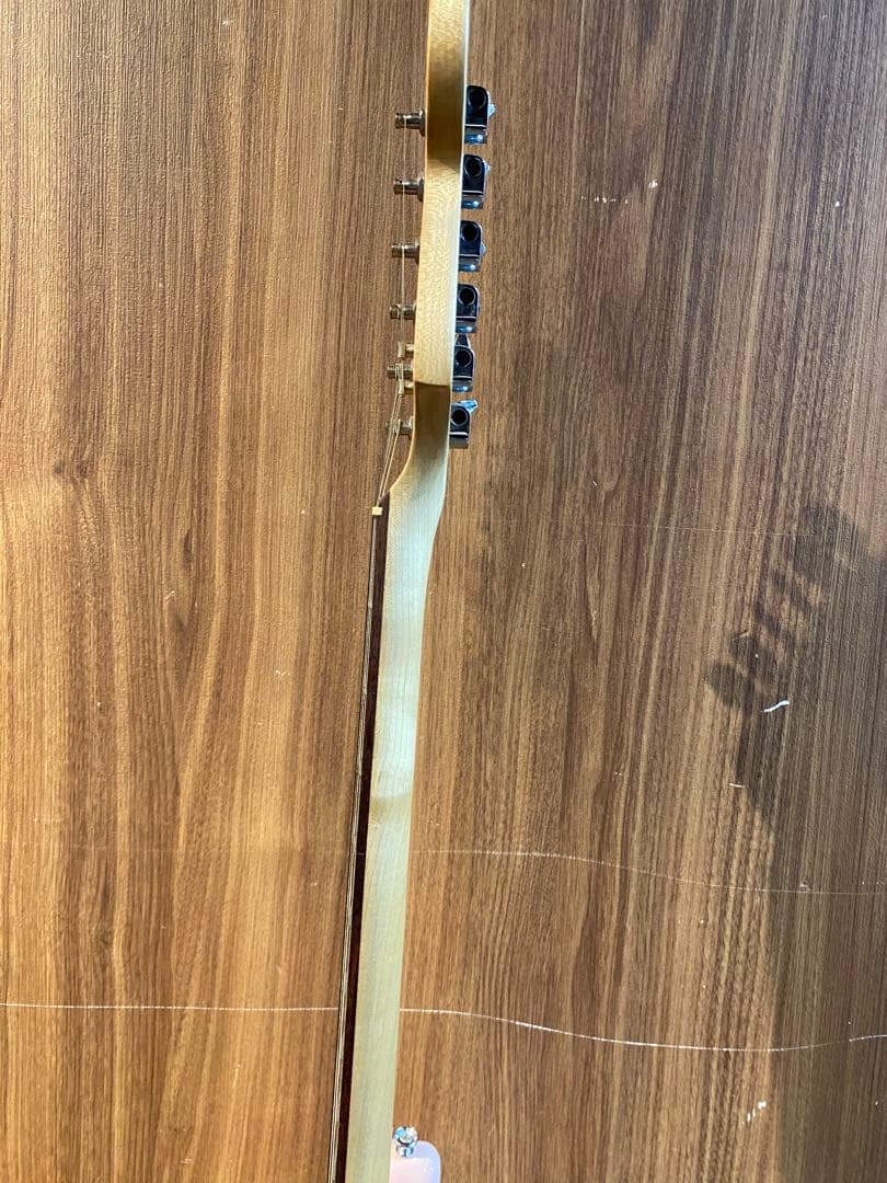 Squier by Fender ストラトキャスター　LST-MINI ピンク