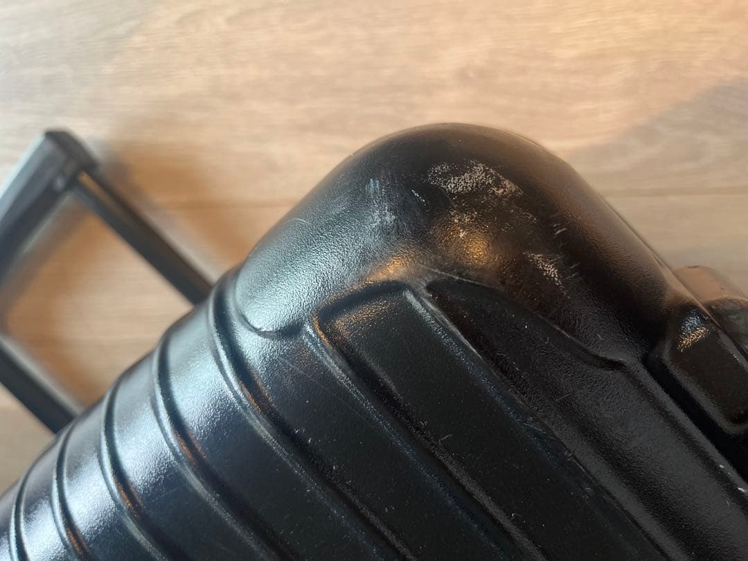 リモワ　サルサ　82L BLACK(割れあり)