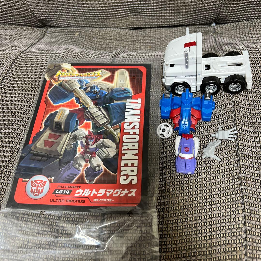 トランスフォーマーレジェンズ　ウルトラマグナス+PC-17