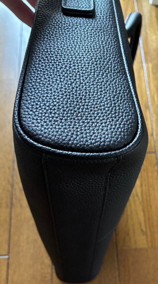 PRADA ブラックレザー ビジネスバッグ