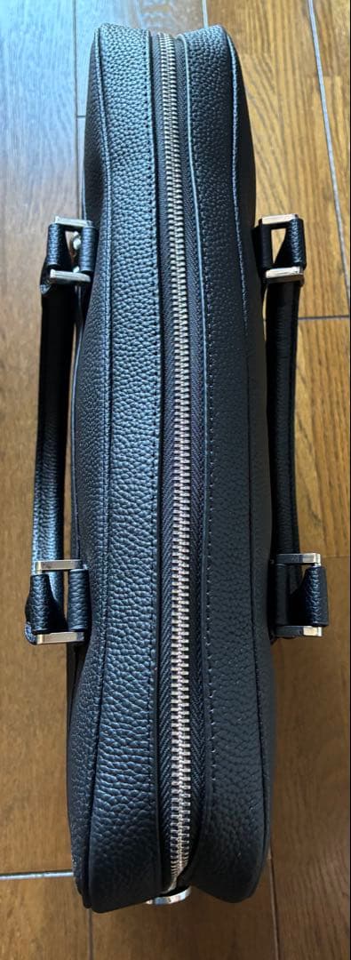 PRADA ブラックレザー ビジネスバッグ