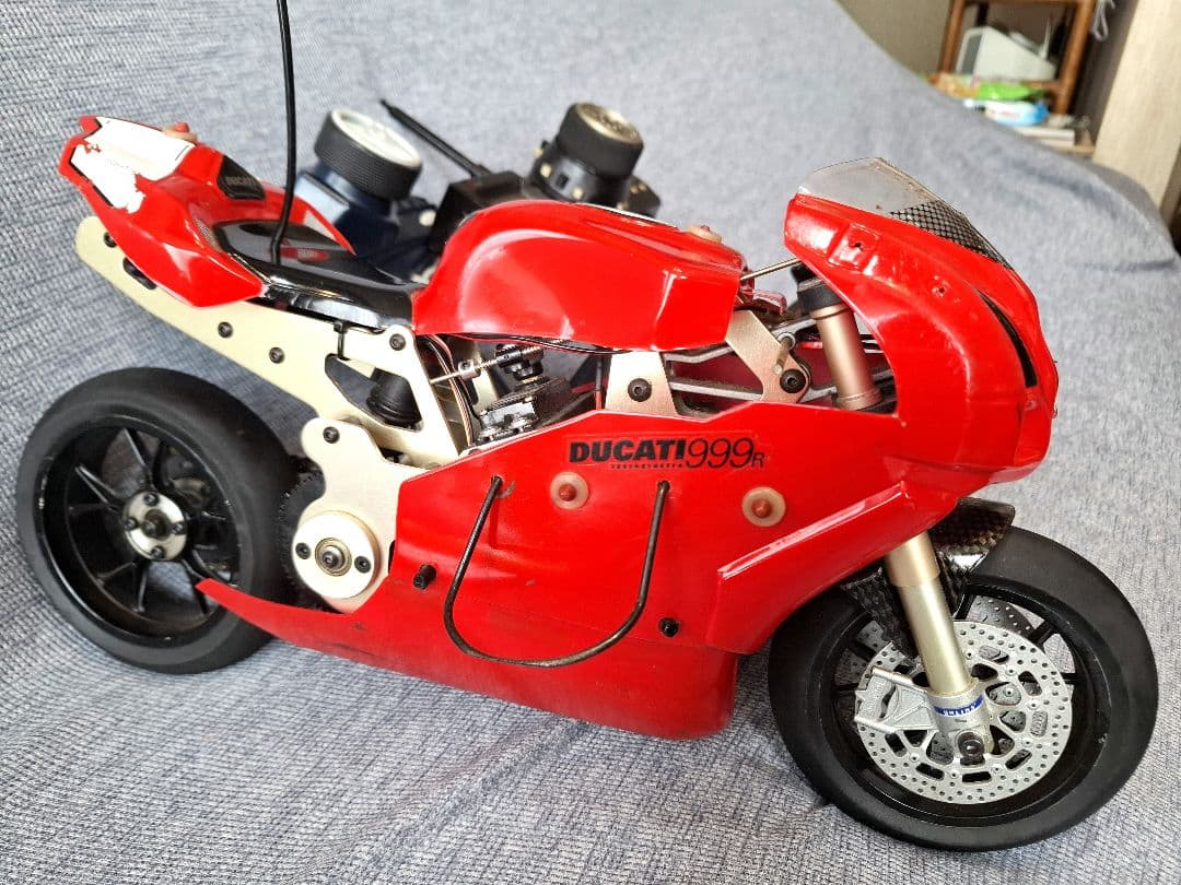ThunderTiger 1/5 Ducati 999 R/C ラジコンバイク