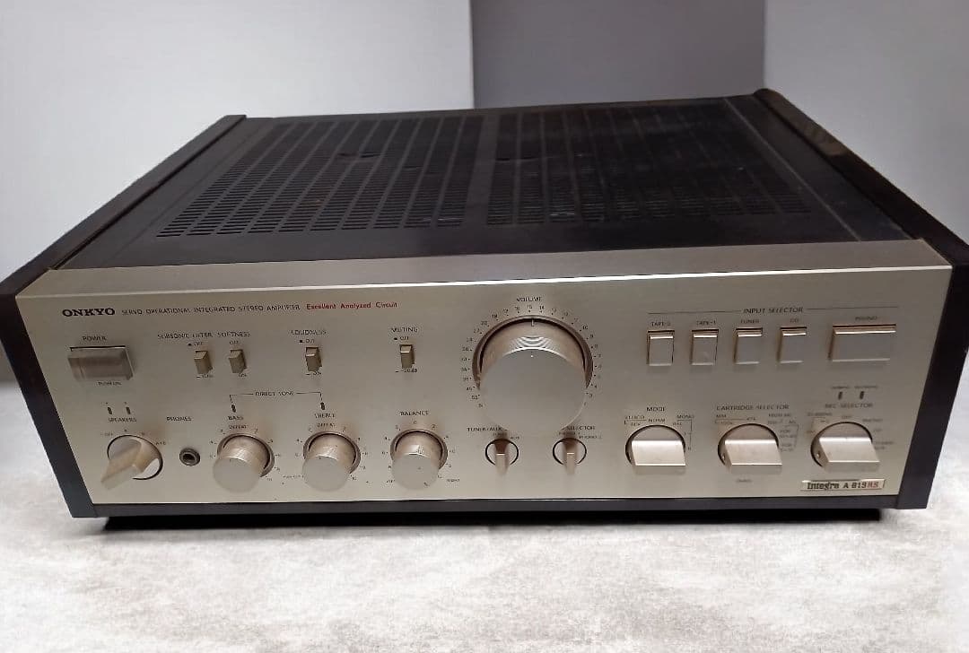 希少　ONKYO オンキヨー Integra A-819RS プリメインアンプ