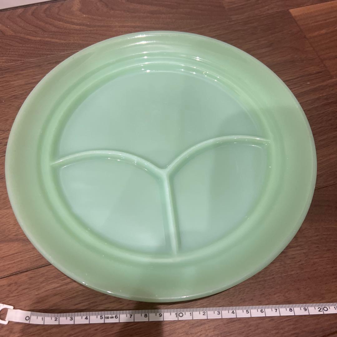 ファイヤーキング　ジェダイ初期　淡い緑色 ガラス製 仕切りプレート