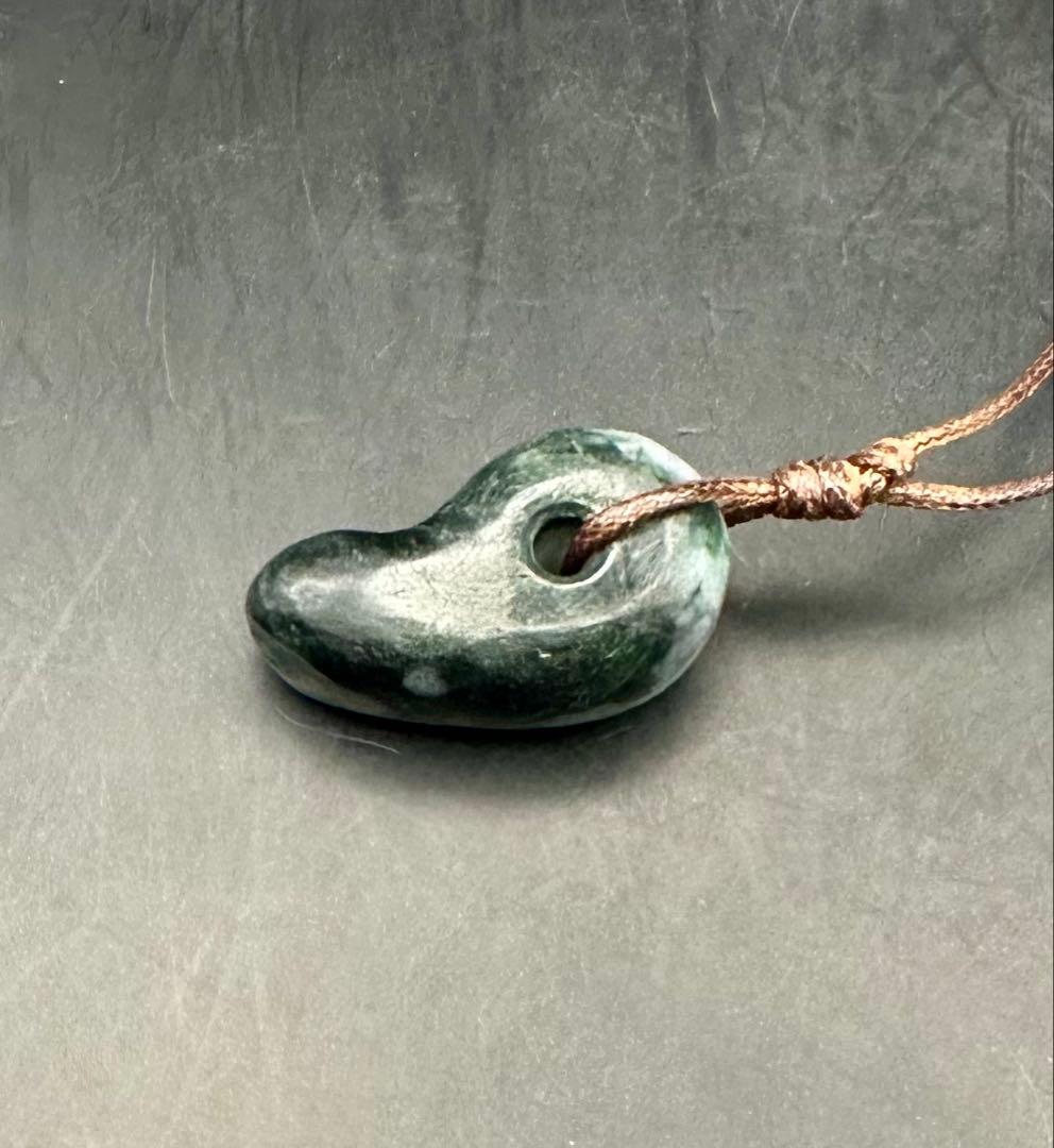 2025.8.15ロウカン翡翠勾玉　糸魚川産最高級ロウカン翡翠