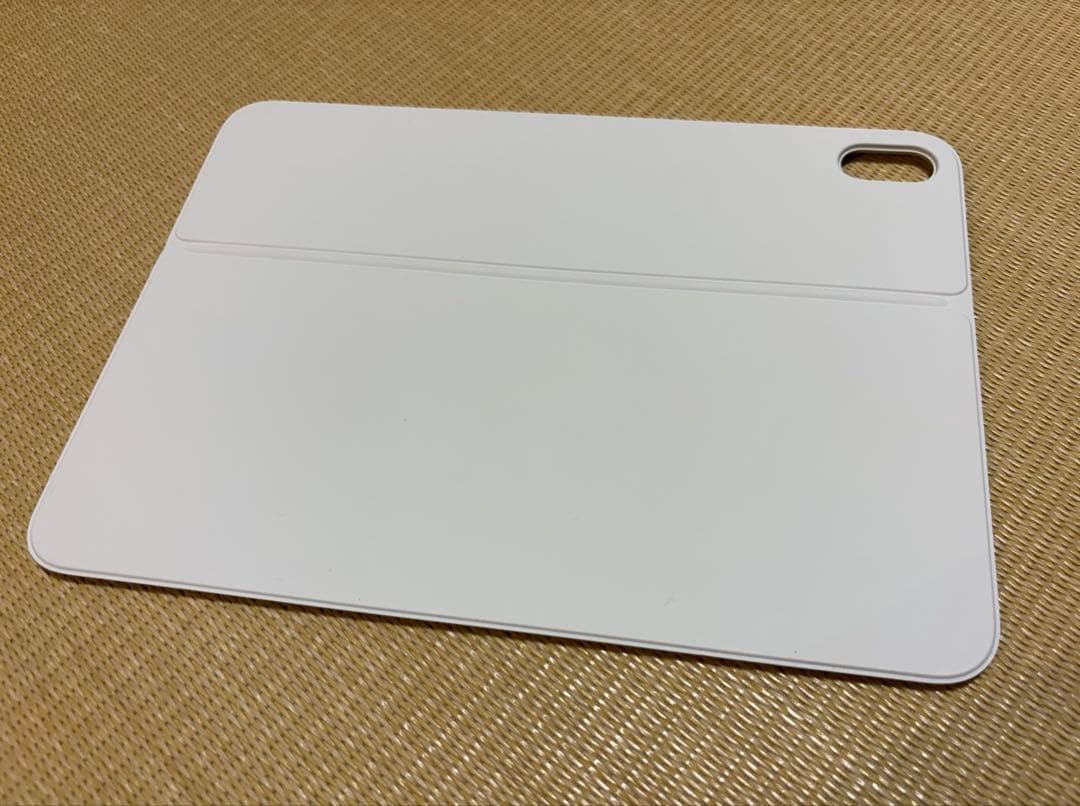 iPad 第10世代 Magic Keyboard Folio 新品近い