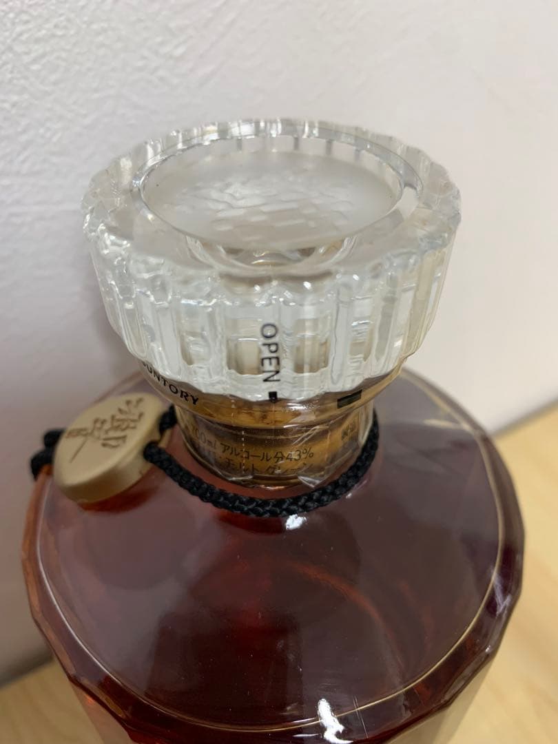 響　サントリー　ウイスキー　旧ラベル　裏黒ラベル