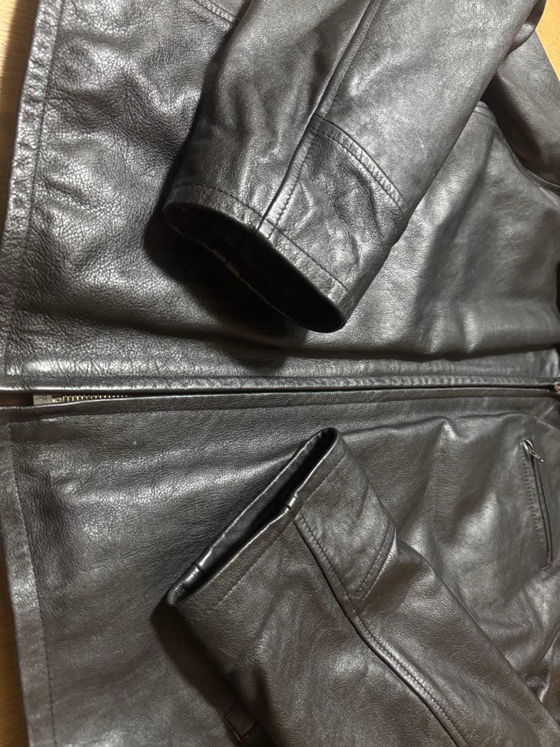 雰囲気抜群 ベネトン 短丈 レザージャケット 内側キルティング ブラック M