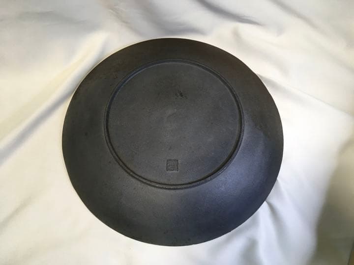 南部鉄器　彫刻飾り大皿置物