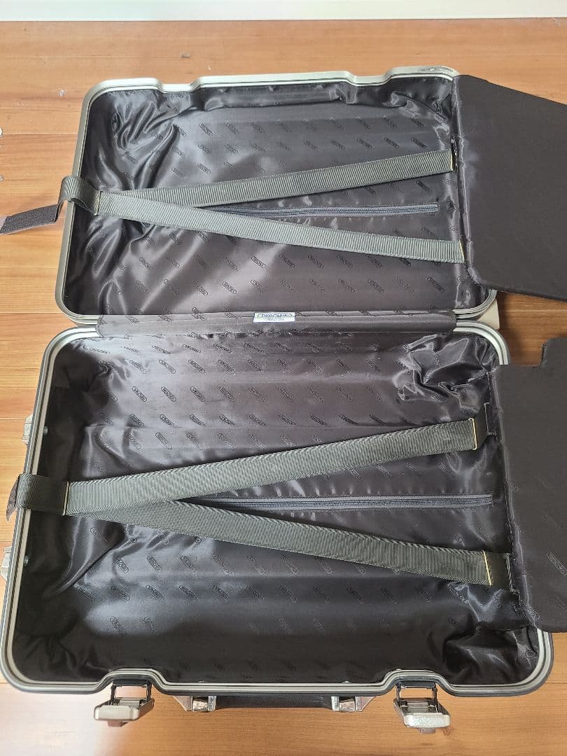 リモワ トパーズ プレミアム 35L 機内持ち込み 2輪 チタニウム アルミ