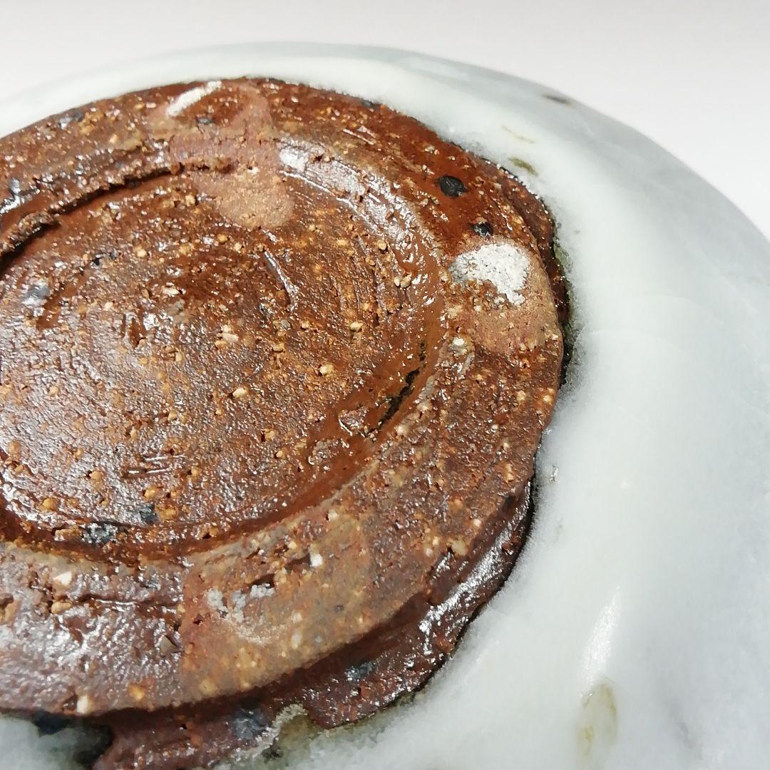 Ｔ２２９　茶碗　『白釉流飛文』『西川實』　共箱　抹茶碗　茶道具