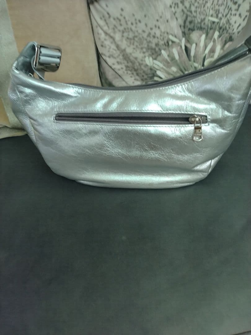 russet　ラシット ソフトレザーラウンドショルダーバッグ