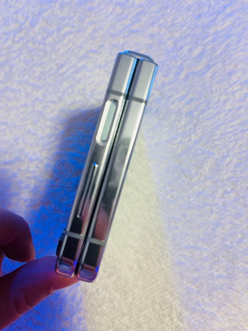 Galaxy Z Flip5 ギャラクシー512B Sim フリー　グローバル版