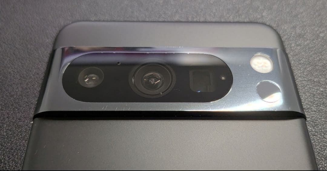 Google Pixel 8 Pro 本体 256GB 【ケース4つ付き】