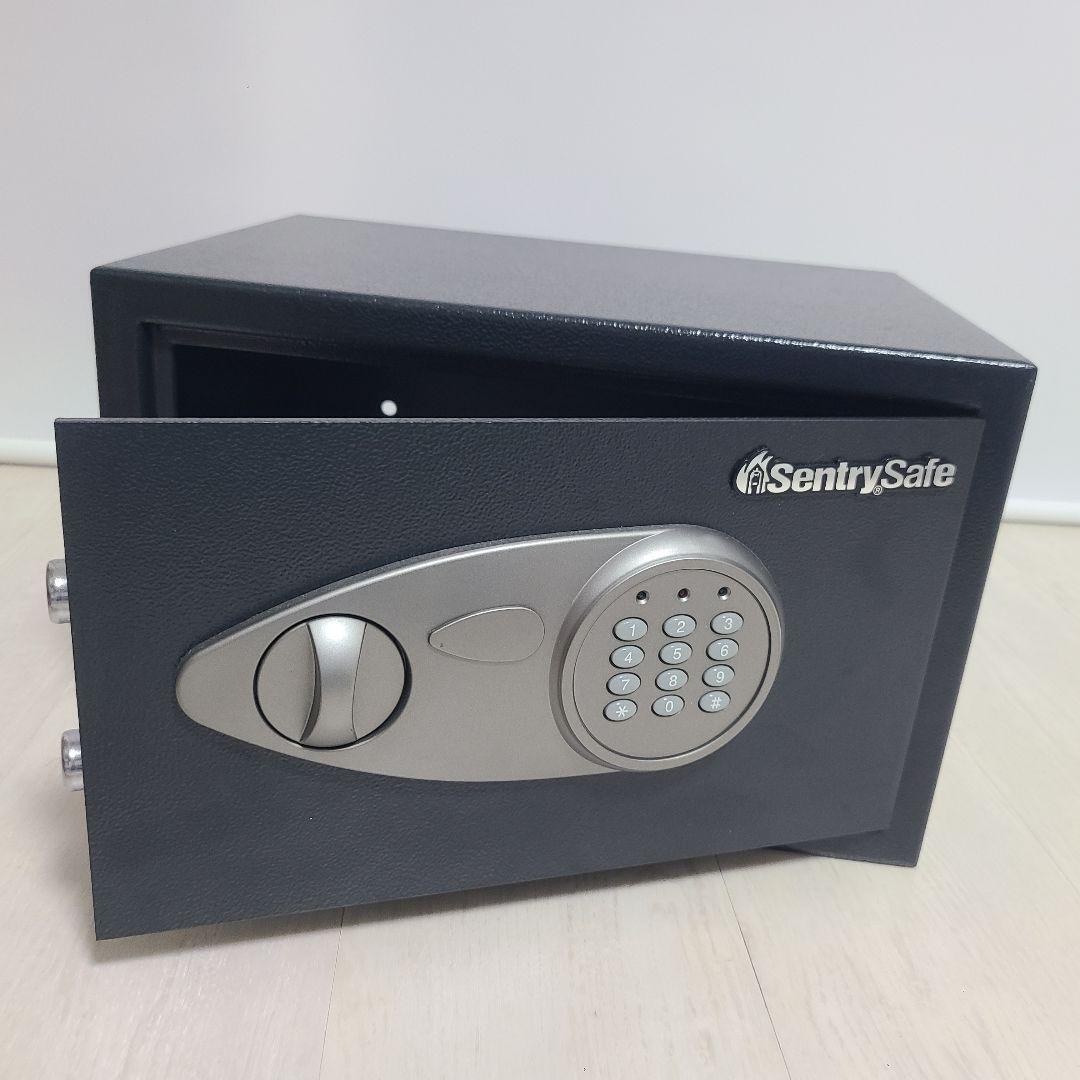 【美品】sentry safe テンキー式 据置型保管庫 X055 金庫