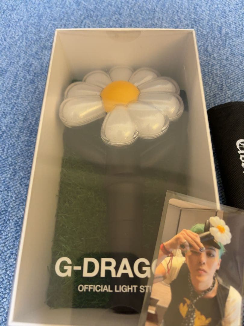 即発送‼️G-DRAGON公式ペンライト 特典付き