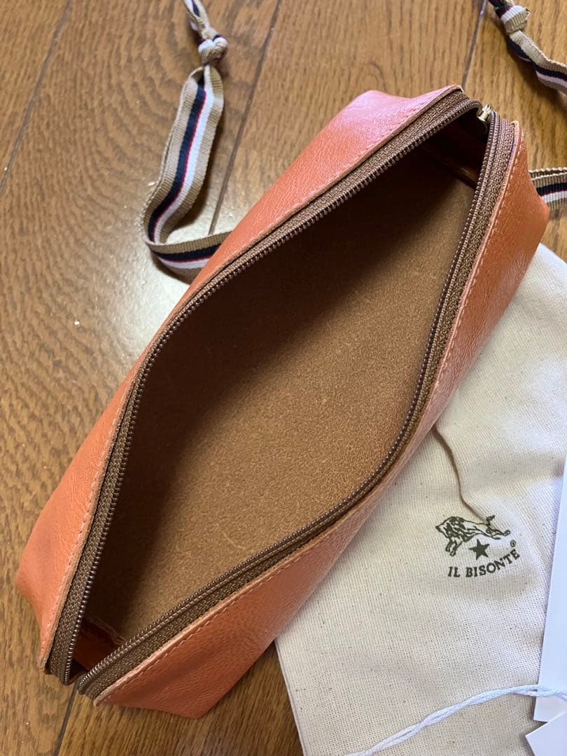 【新品未使用】IL BISONTE オレンジ レザー ペンケース