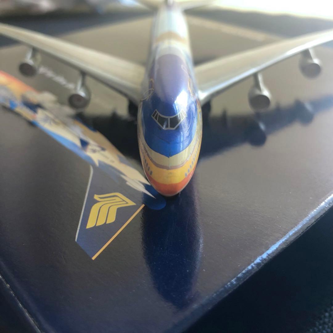 貴重 1/400 シンガポールエアライン B747-400 トロピカルメガトップ