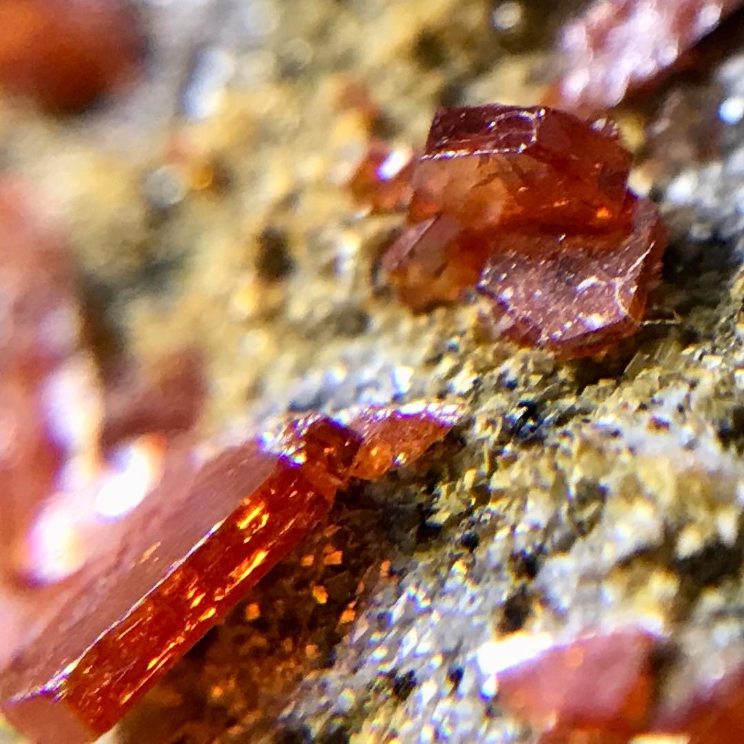 レア 鉱物 バナディナイト 原石標本 モロッコ天然石 オレンジ 43.75ct