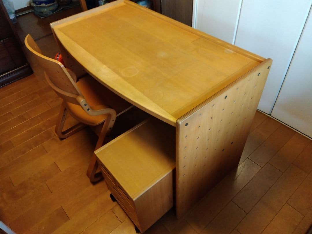 フォルミオの学習机セット