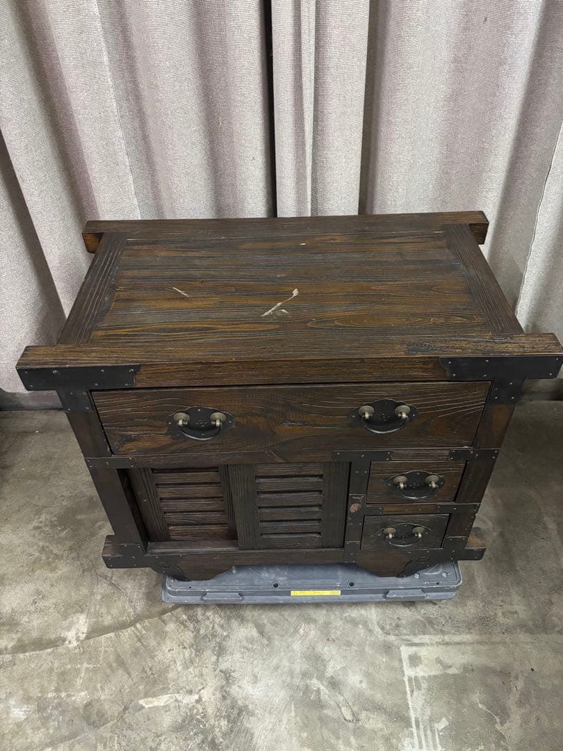 希少な日本製 車箪笥 時代箪笥