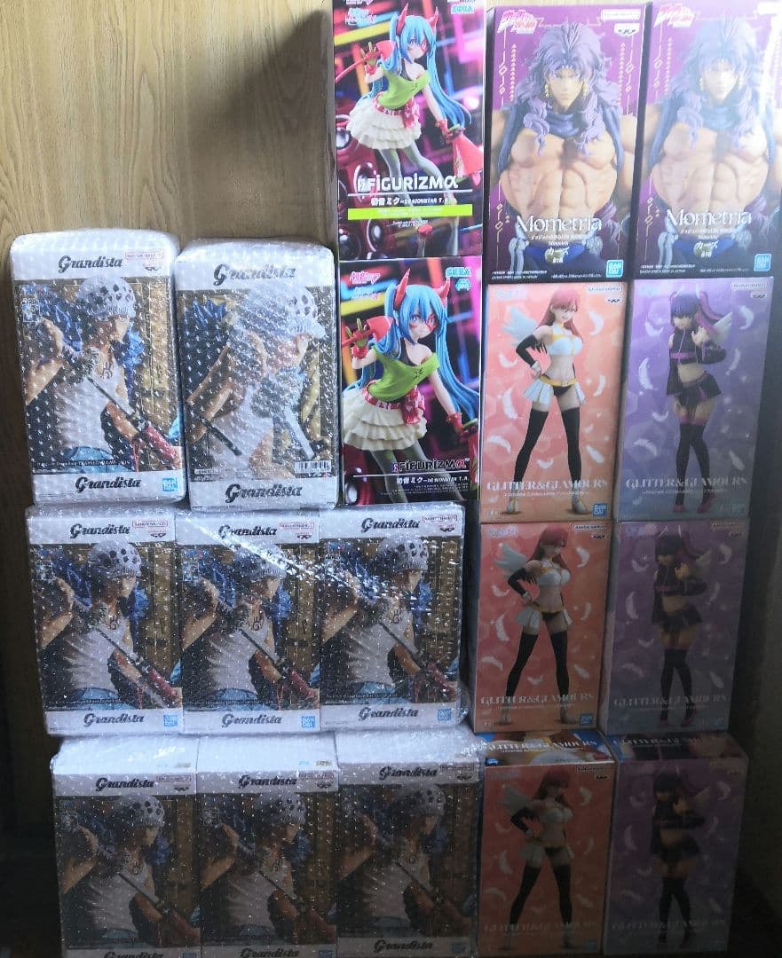 大き目プライズフィギュア　18体セット