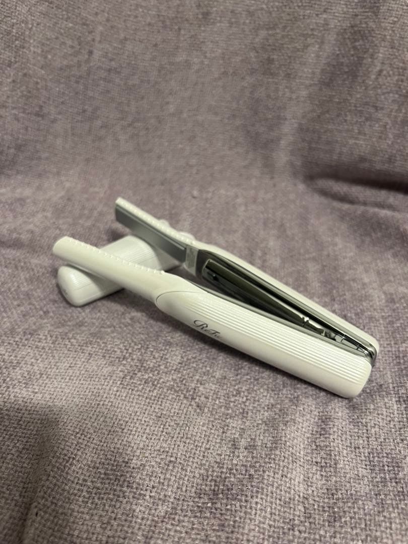 リファ　コードレス　ヘアアイロン