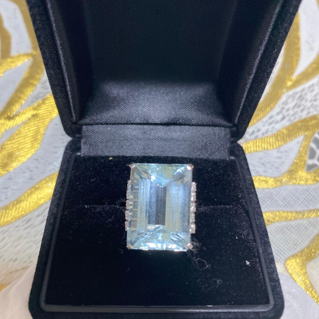 大粒アクアマリン13.88 ダイヤ0.31 プラチナ900リング　超お買い得