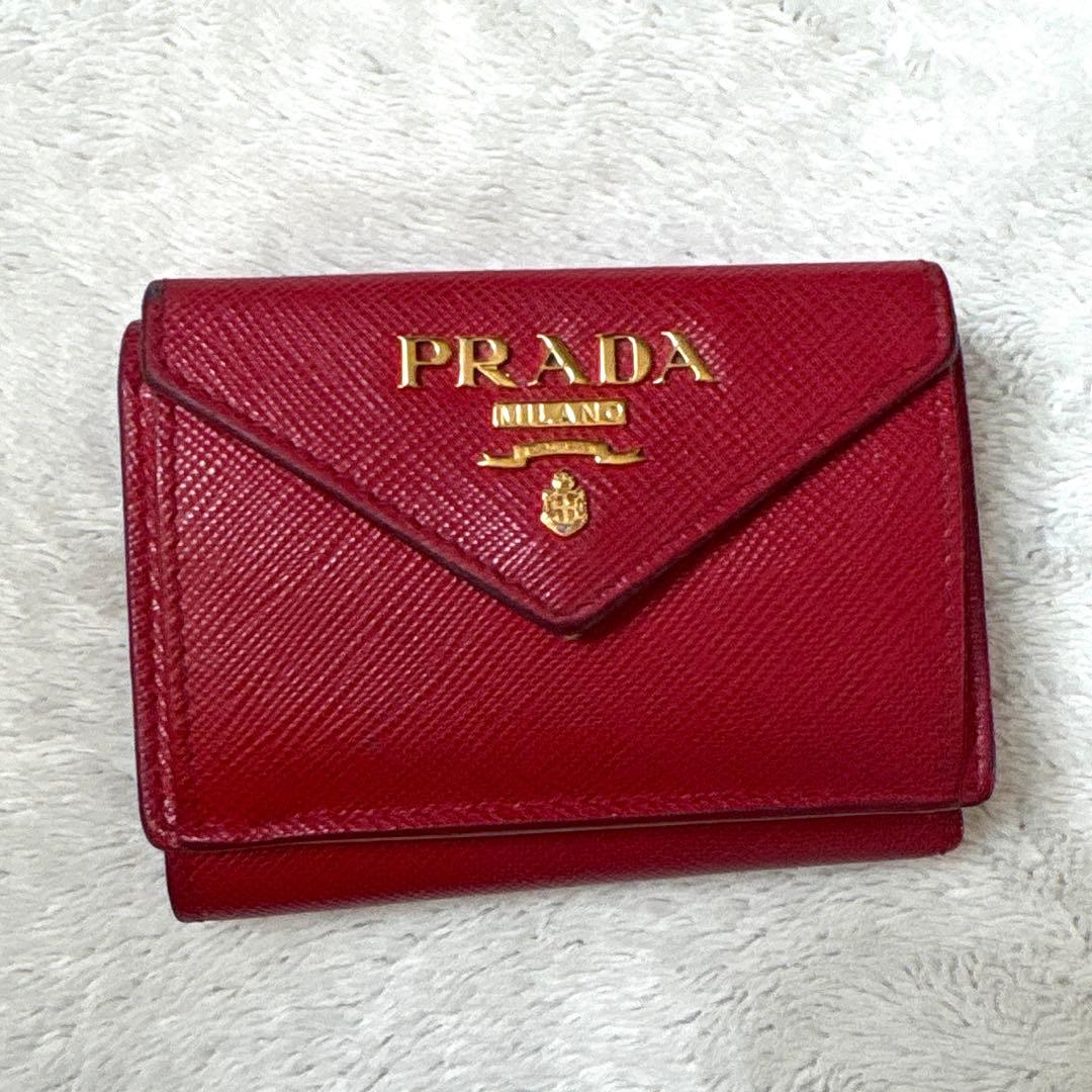 PRADA サフィアーノ 3つ折り財布