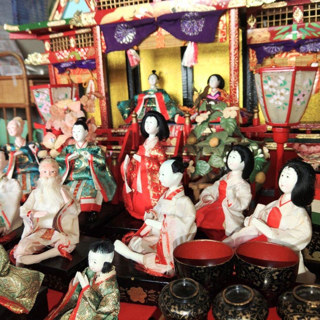 御殿飾り豊寿殿と雛人形、小物のセット