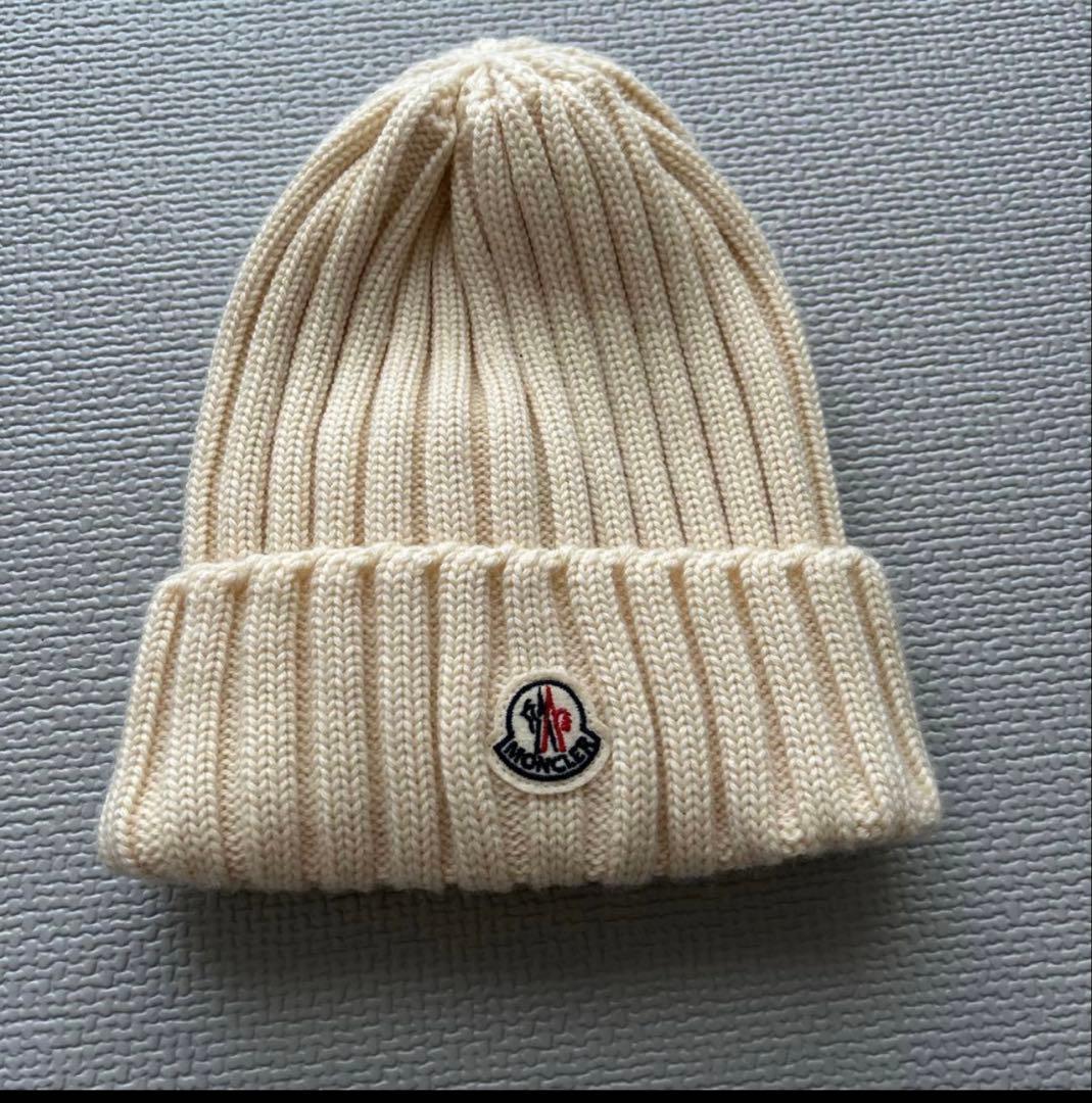 MONCLER クリーム色 ニット帽
