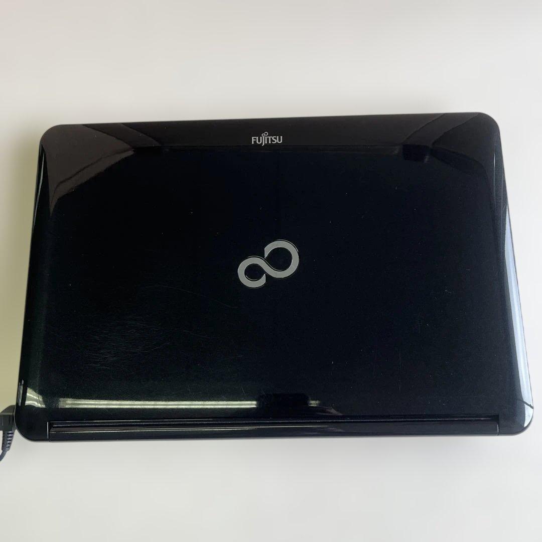 ☆訳有超美品☆WindowsXP☆富士通フルHD液晶15.6インチ大画面ノート☆