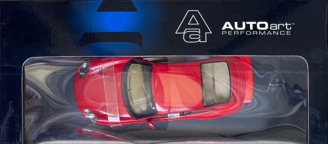 絶版新品 AUTOart /オートアート1/18 ポルシェ911ターボ　レッド