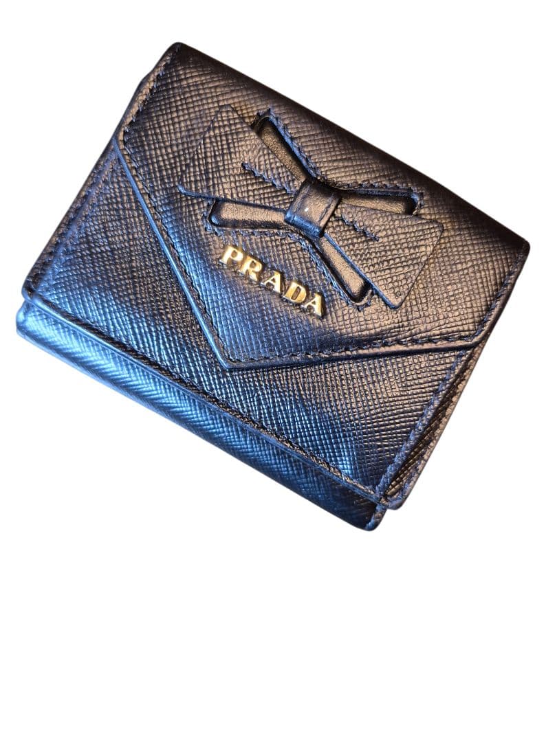ＰＲＡＤＡ　プラダ　サフィアーノ　三つ折り財布　ミニレターリボン