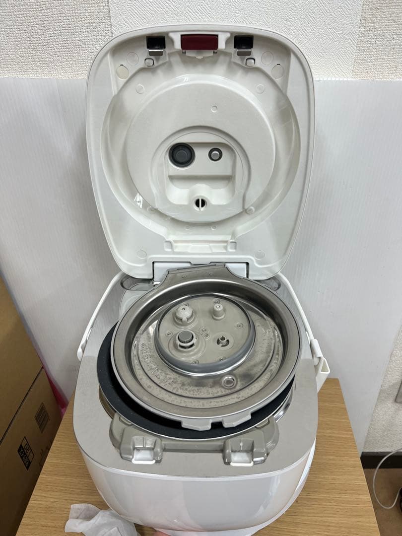 Panasonic 可変圧力IHジャー炊飯器 SR-PB106 2017年製